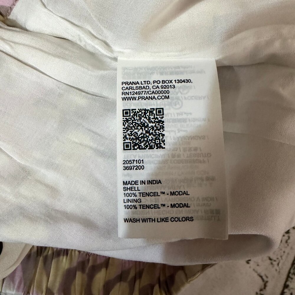 Prana Iguala Shorts In Willow Retro Geometric - Picture 11 of 12